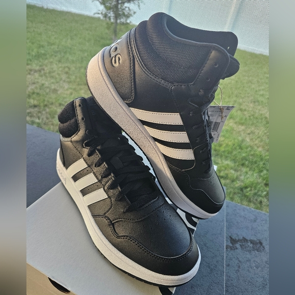 adidas men Hoops 3.0 Mid Classic Vintage Shoes, size 10. Brand new - Picture 10 of 13